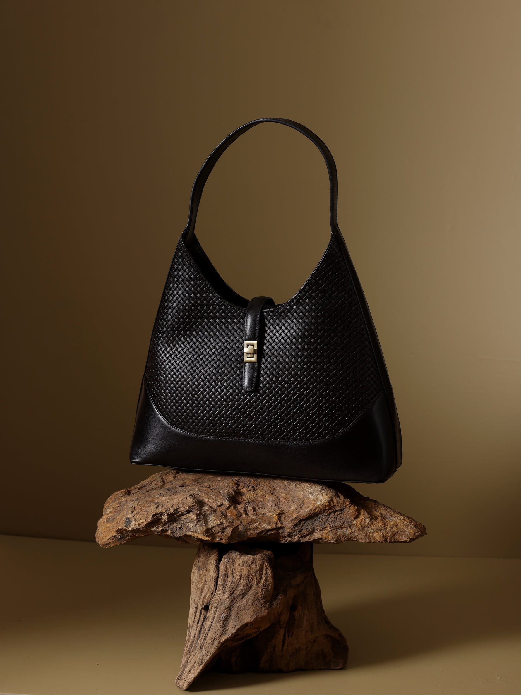 Handcrafted Woven Vegetable Tanned Leather Marrakesh Hobo Warm Black for Women Tan & Loom