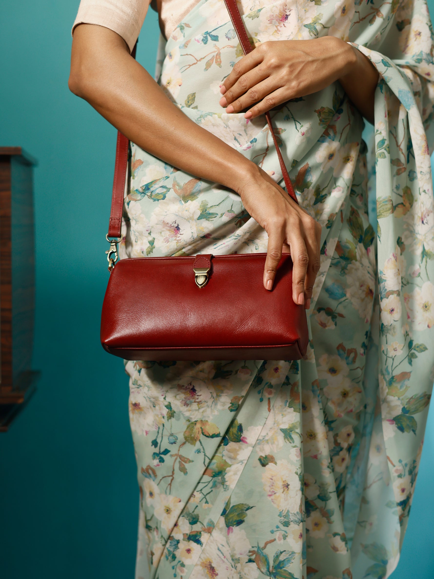 Handcrafted Genuine Vegetable Tanned Leather Doctor's Sling Bag Burgundy for Women Tan & Loom