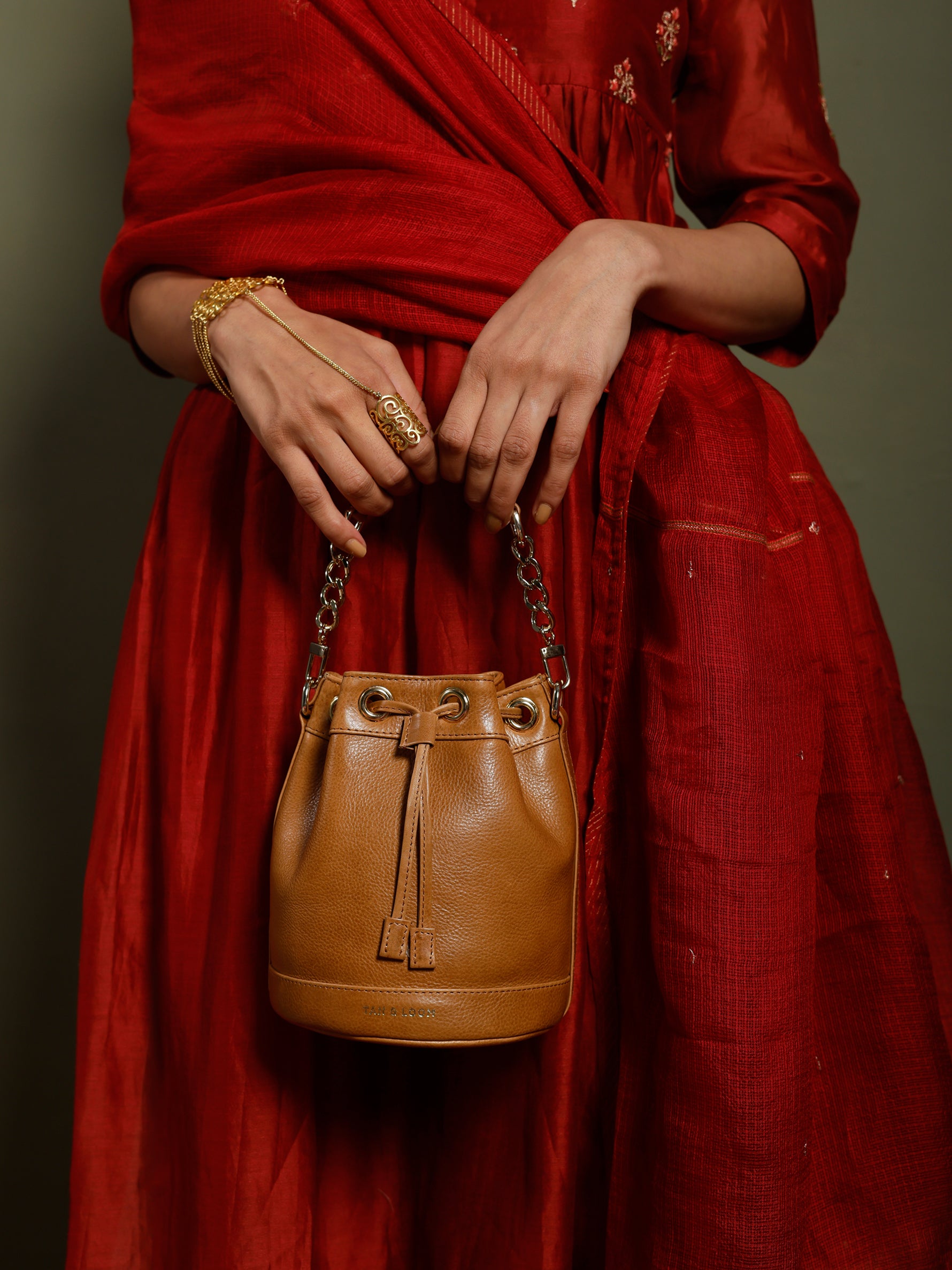 Handcrafted Tuscany Genuine Leather Bombay Bucket Bag for Women Tan & Loom