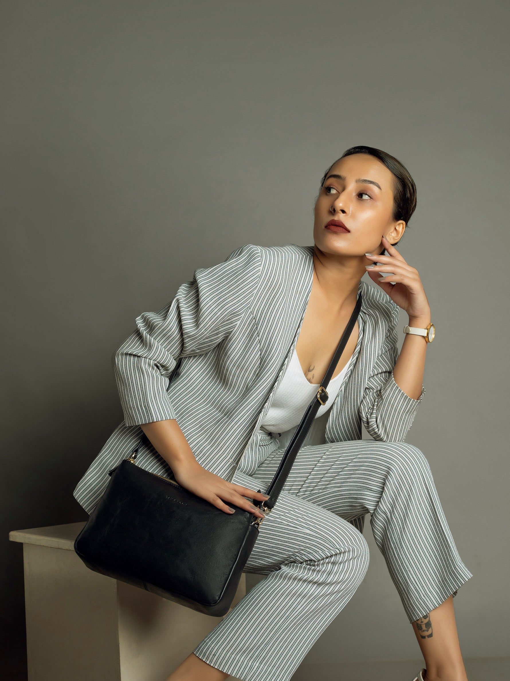 Handcrafted Genuine Vegetable Tanned Leather Sling Bag For Women Black Tan & Loom