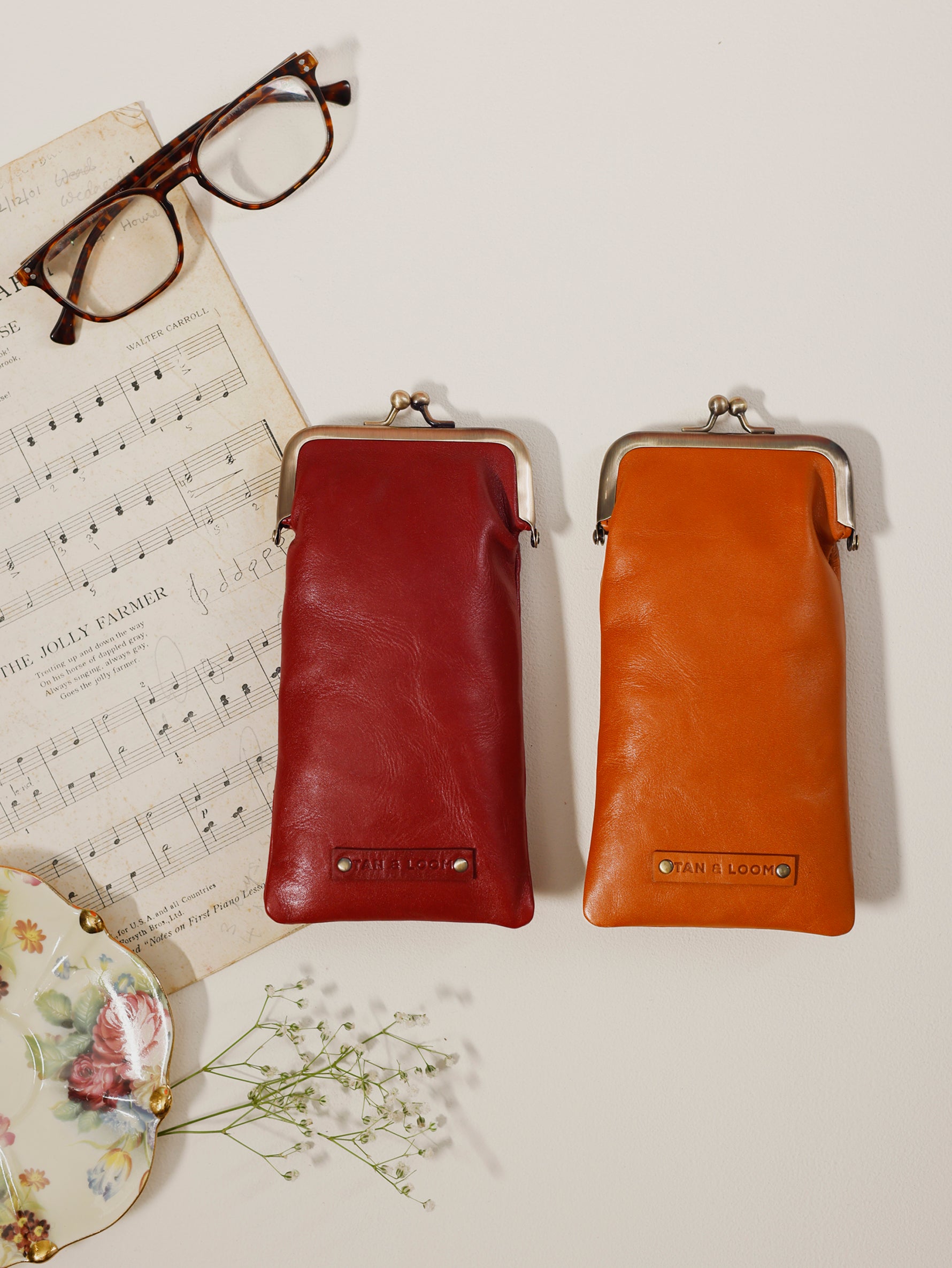 Handcrafted Genuine Vegetable Tanned Leather Reader's Case Burgundy for Women Tan & Loom