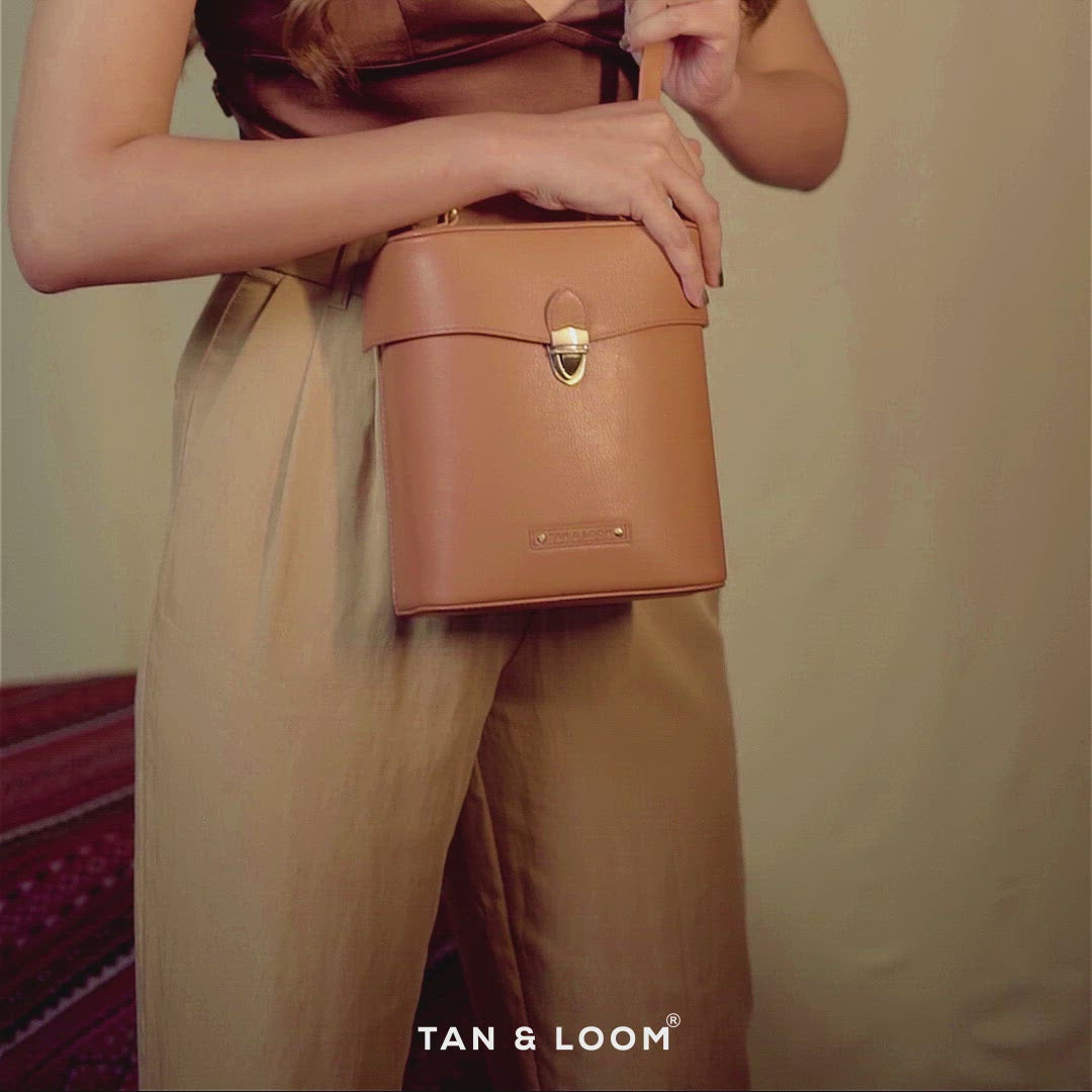 Handcrafted Genuine Vegetable Tanned Leather Letter Box Backpack Vintage Brown for Women Tan & Loom