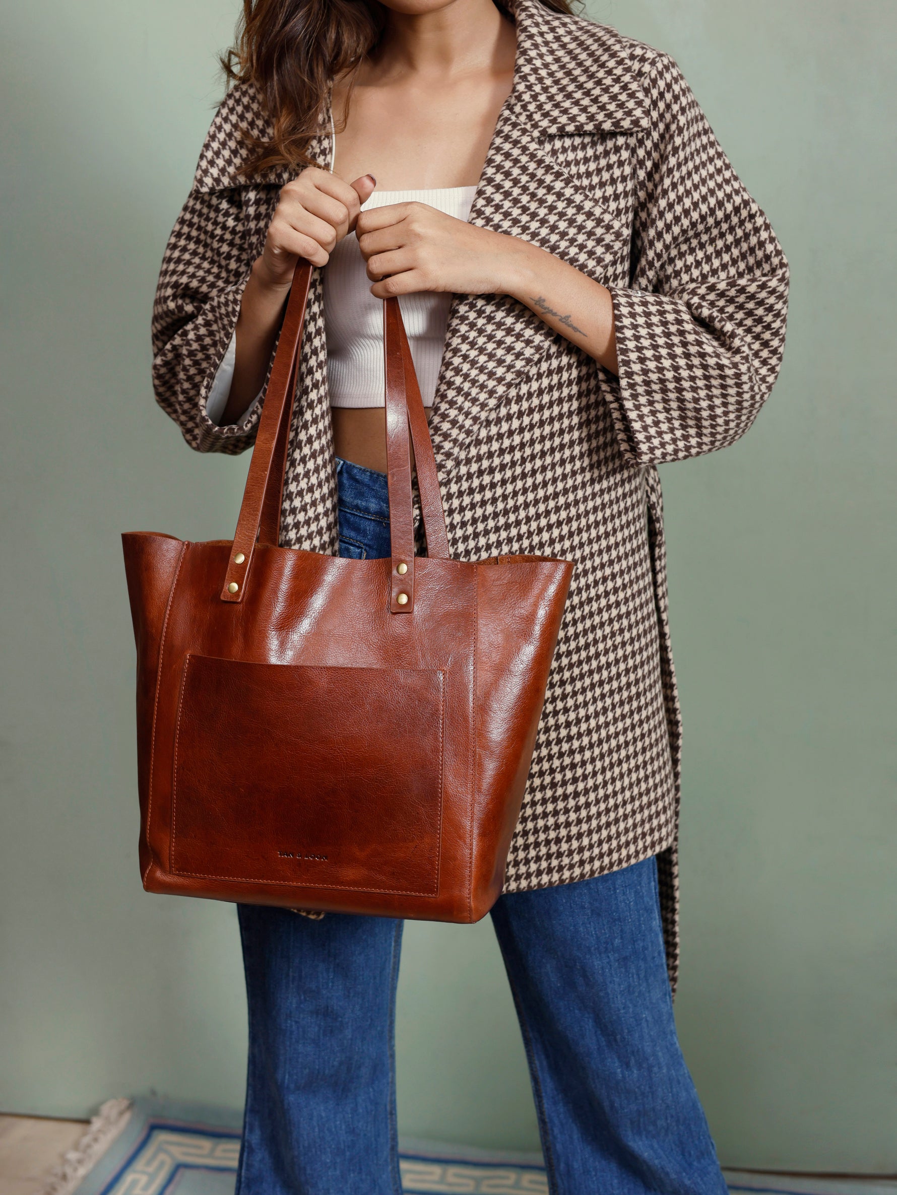 Handcrafted Genuine Vegetable Tanned Leather Old Fashioned Tote Regular Vintage Brown for Women Tan & Loom